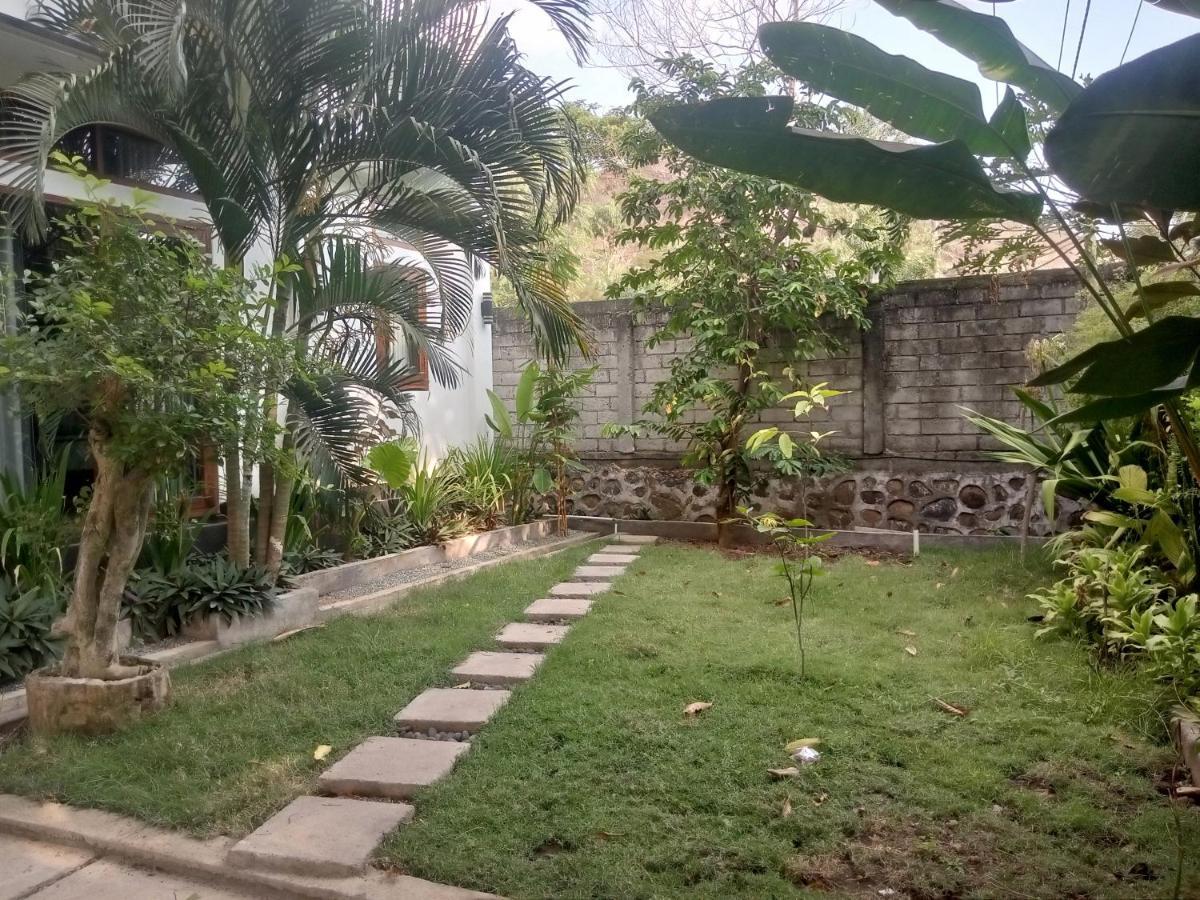 Warm Villas Lombok Kuta  Bagian luar foto