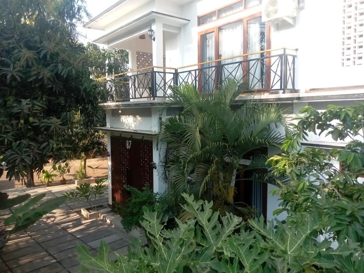 Warm Villas Lombok Kuta  Bagian luar foto